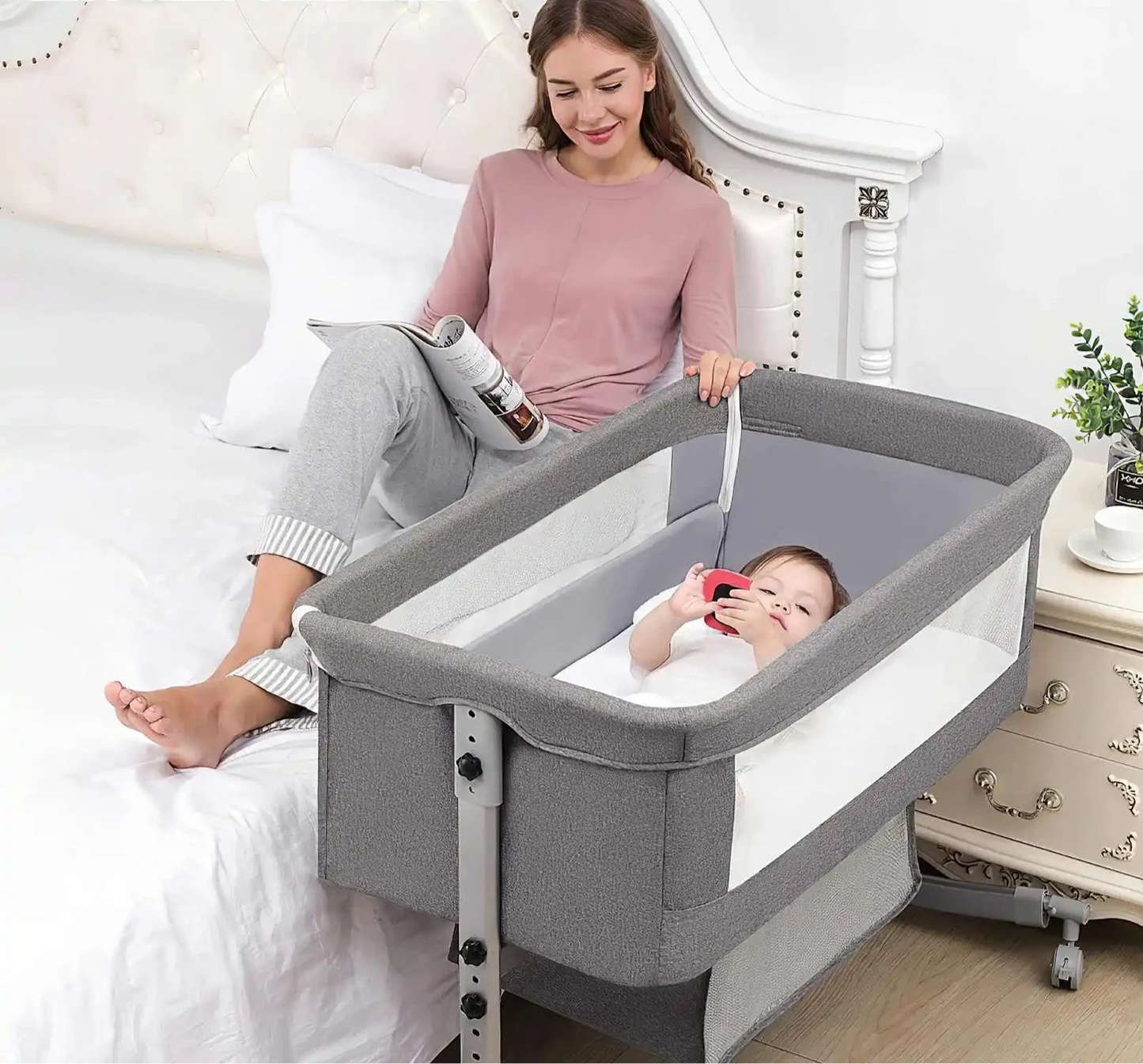 Lit de bébé Berceau cododo 3 en 1 mobile avec matelas, roues silencieuses et moustiquaire