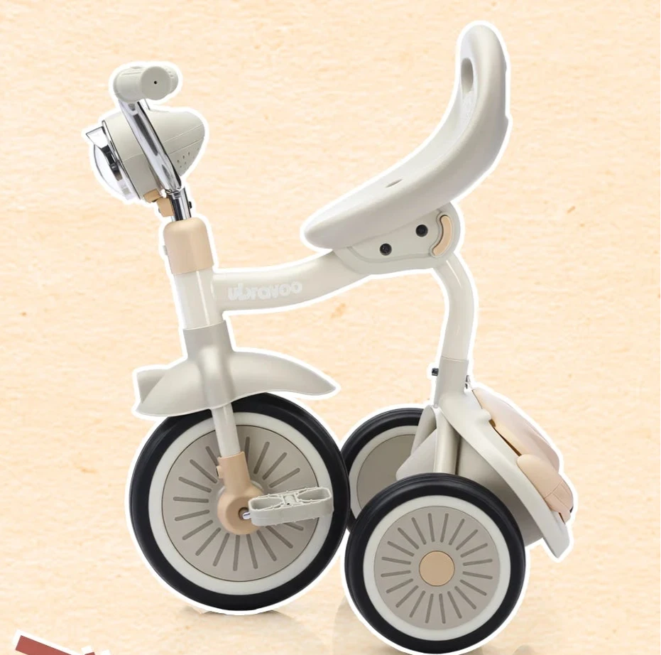 Tricycle à pédales