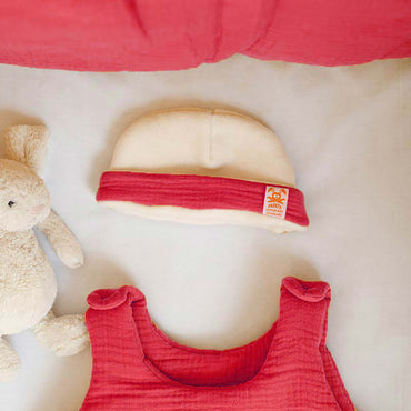 🇫🇷 Bonnet nouveau-né en coton bio - Fraise