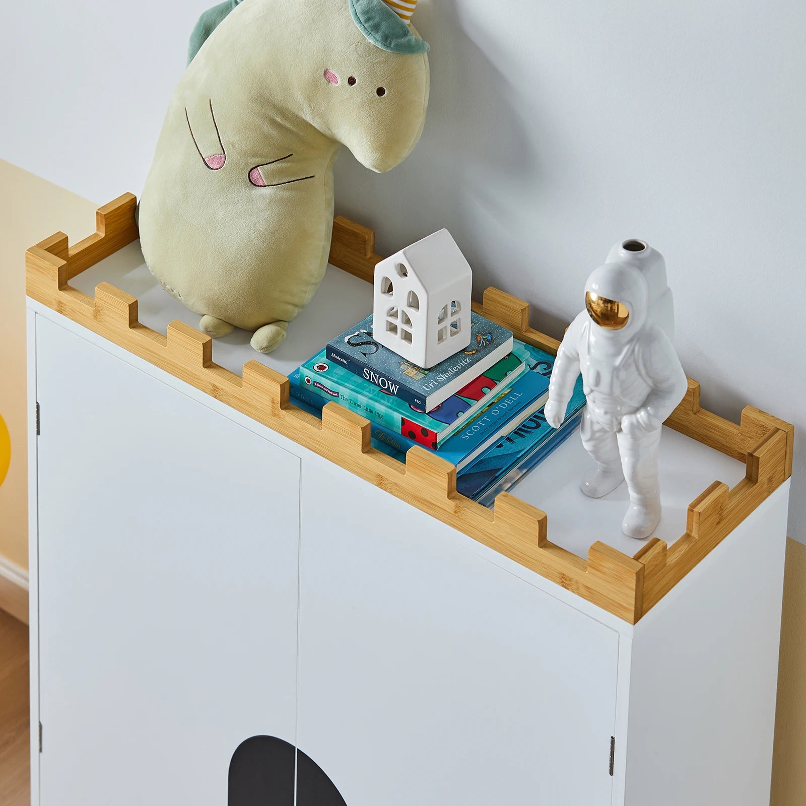 Armoire Tour de Château