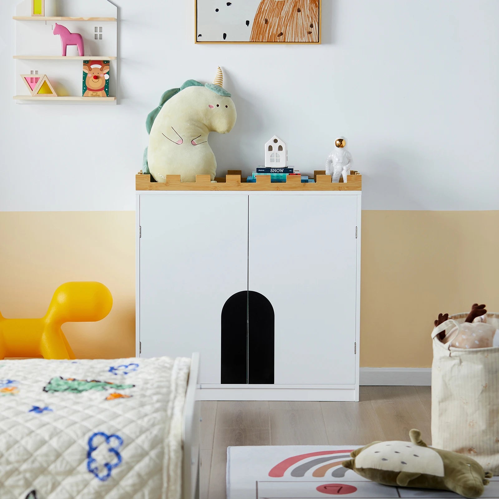 Armoire Tour de Château