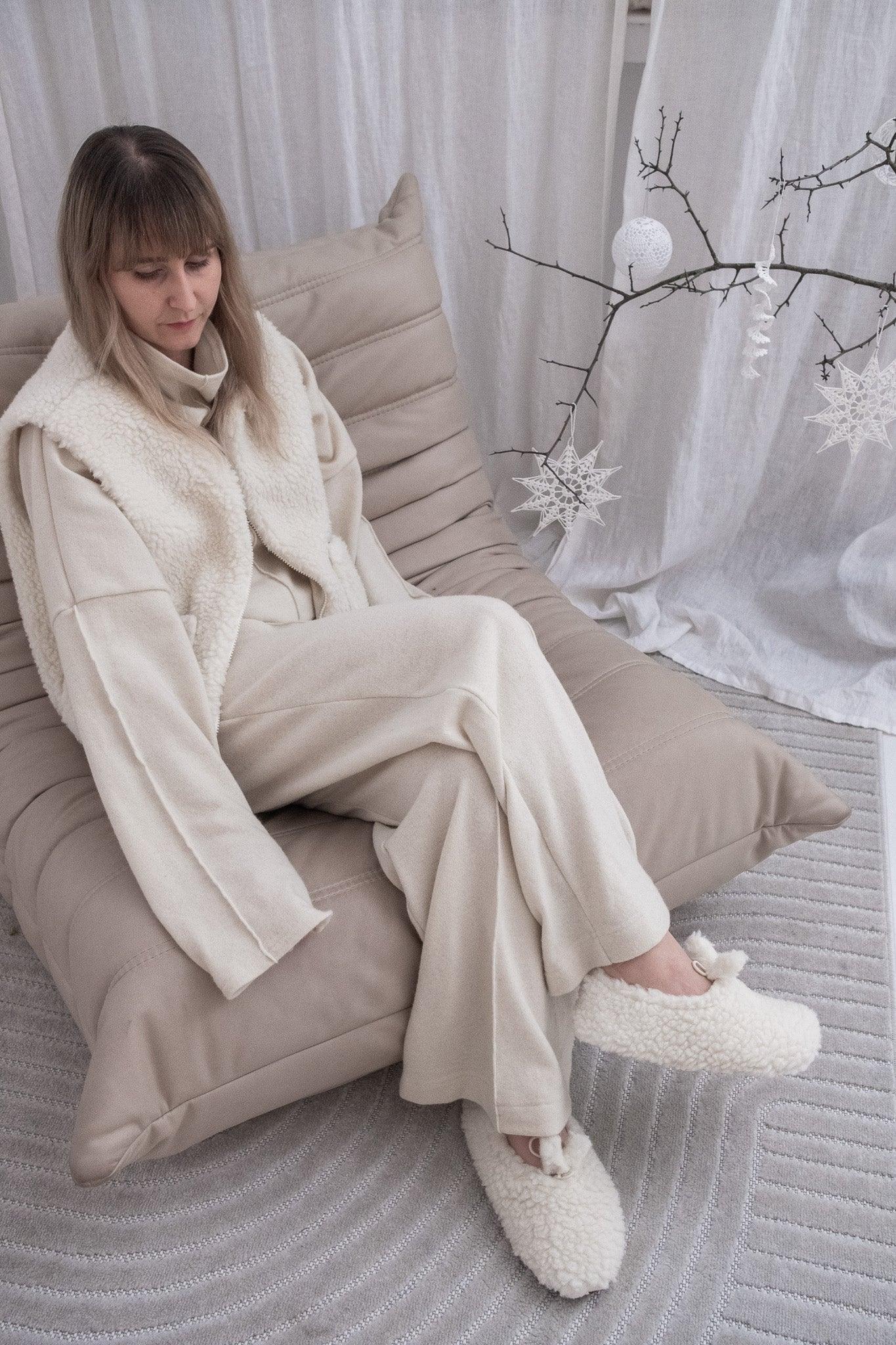 “Mama & Me” Woolen Teddy Slipper Gift Set-4