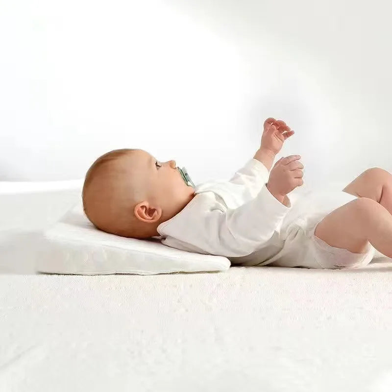 Coussin incliné anti-reflux
