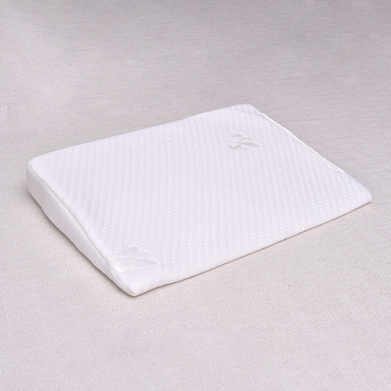 Coussin incliné anti-reflux