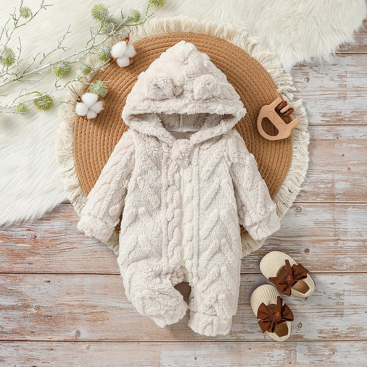 Combinaison à capuche pour bébé