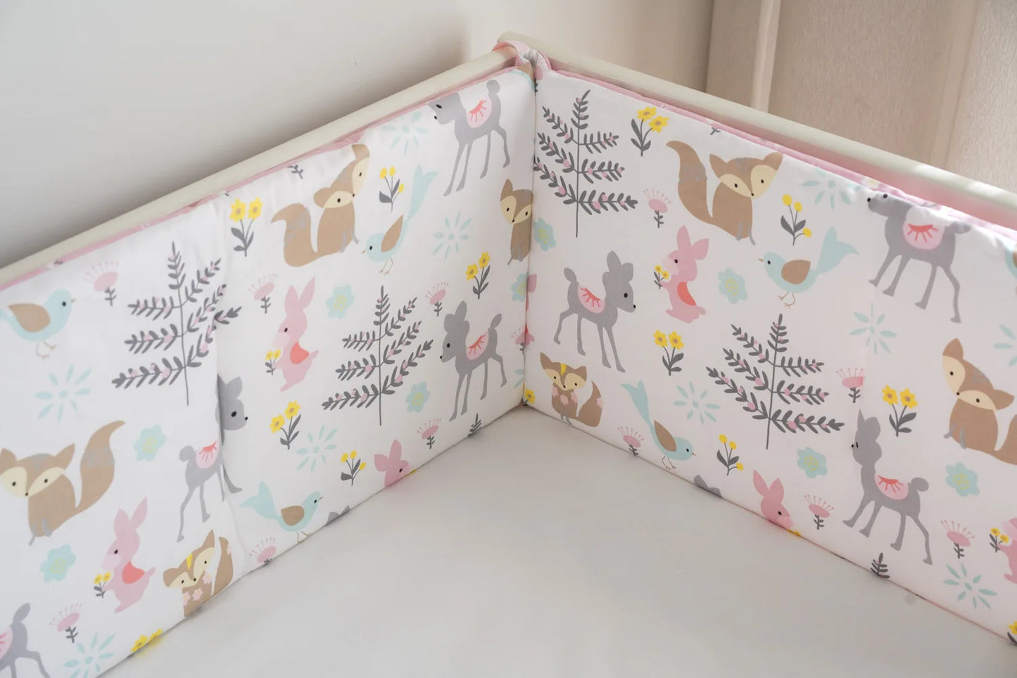 Contour de lit pour berceau