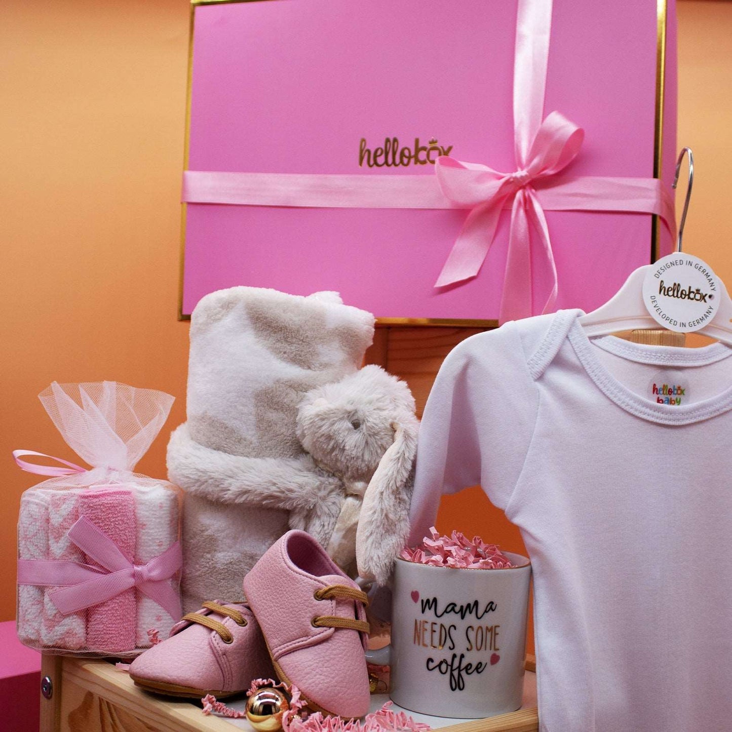 Coffret cadeau naissance avec couverture bébé et doudou (17 pièces)
